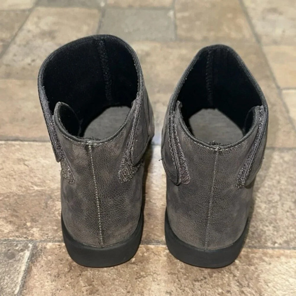 Clark’s Size 7 - Picture 4 of 7